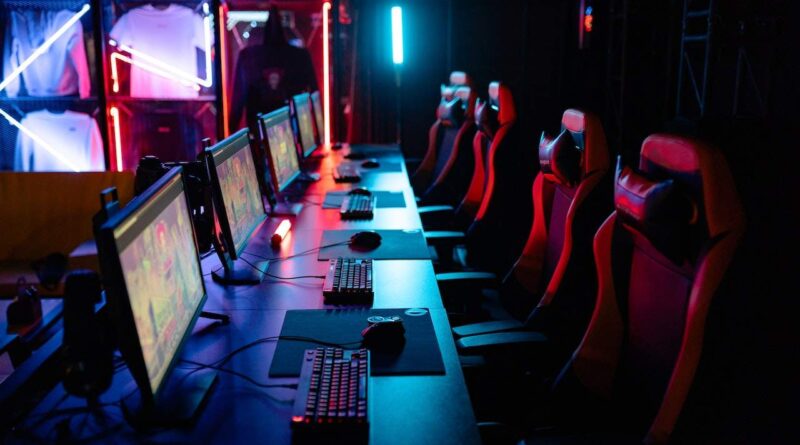 Exploring the Rise of eSports in the Gaming Industry